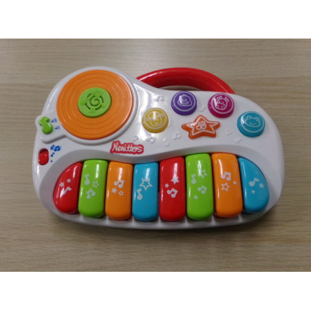 Teclado infantil con sonidos. Nenittos. Segunda mano